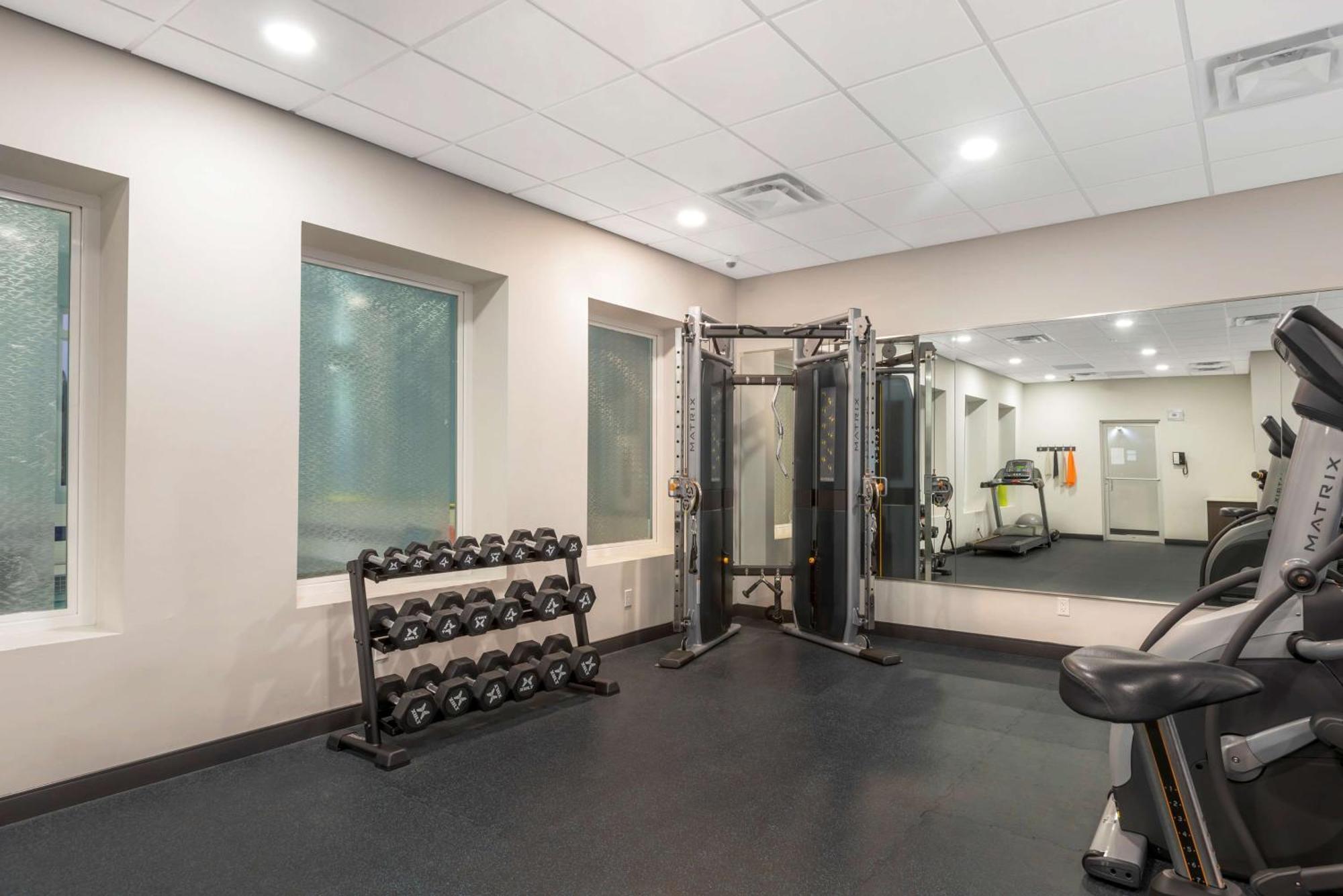 Best Western Premier Executive Residency Медисин Хет Екстериор снимка